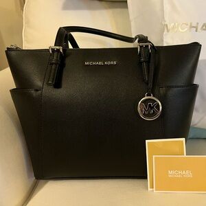 Michael Kors Jet Set East West Top Zip Tote